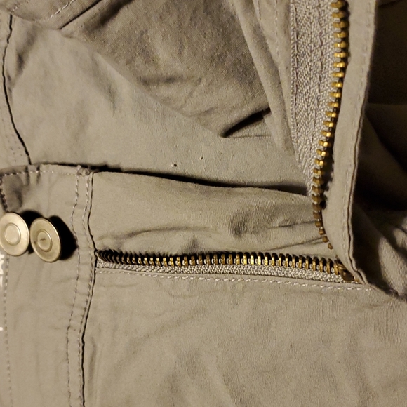 Lane Bryant SZ 18 Gray,shorts,see pics,pockets front and back - Picture 2 of 5